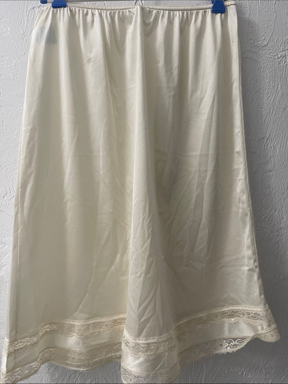 Velrose Cream Lace Hem Half Slip, size Large